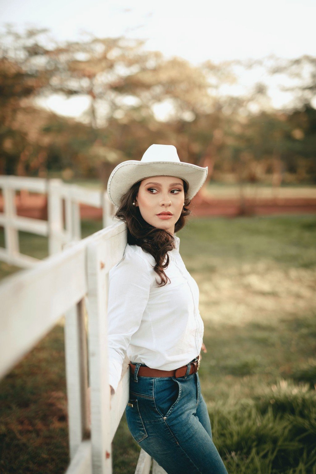 Bone felt rancher hat